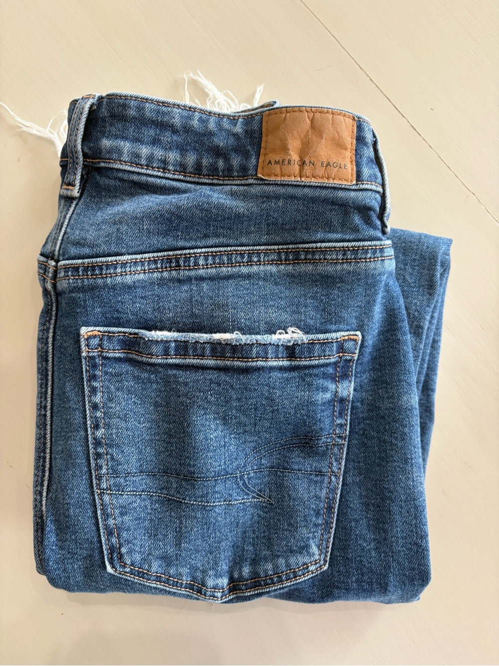 American Eagle Outfitters woman’s long Blue Denim Jeans